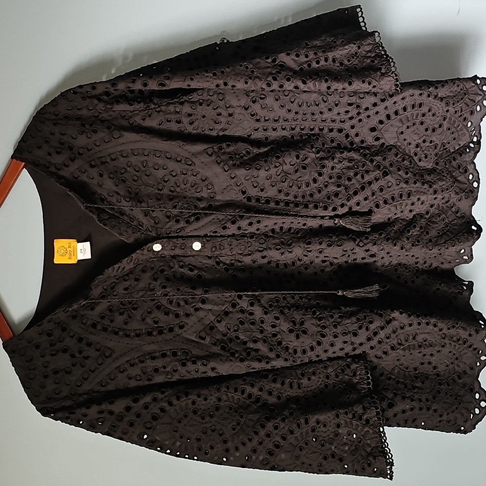 Ruby Rd. Black Eyelet 3/4 Bell Sleeve Blouse Woman’s Size 2X